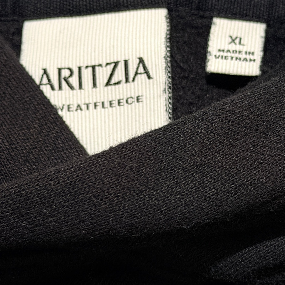 Aritzia Black sweatshirt hoodie perfect fit size Medium XL - Picture 2 of 3